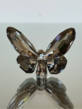 Swarovski Crystal Smoky Satin Brilliant Butterfly Dark Grey Gray Black 952727